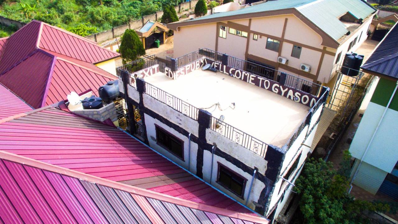 Gya-son Royal Guest House Kumasi Extérieur photo