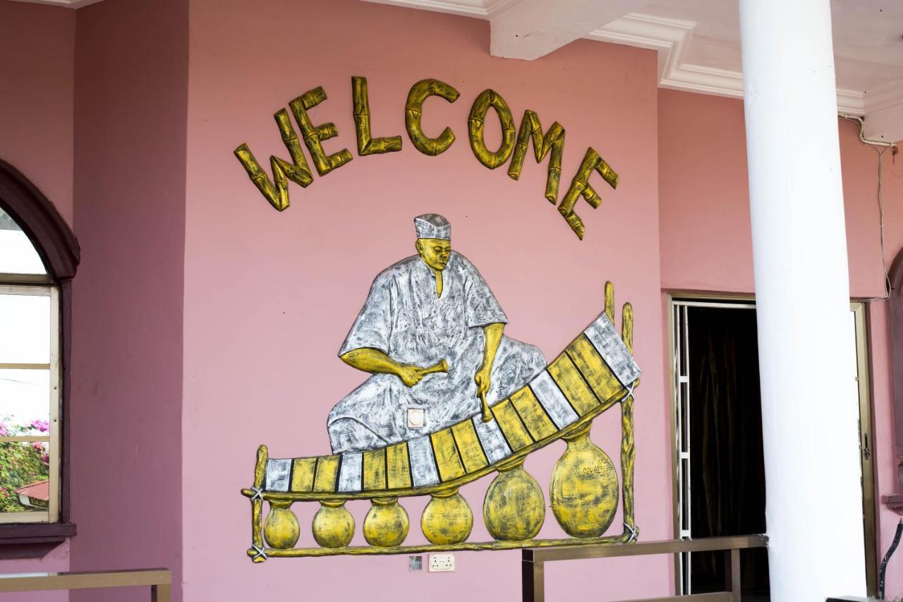 Gya-son Royal Guest House Kumasi Extérieur photo