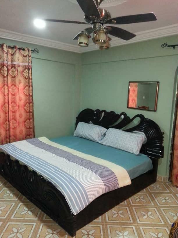 Gya-son Royal Guest House Kumasi Extérieur photo